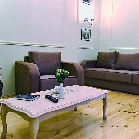 Classic Apartment On Zhukovskoho โอเดสซา ภายนอก รูปภาพ