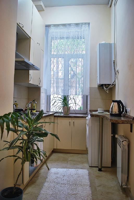 Classic Apartment On Zhukovskoho โอเดสซา ภายนอก รูปภาพ